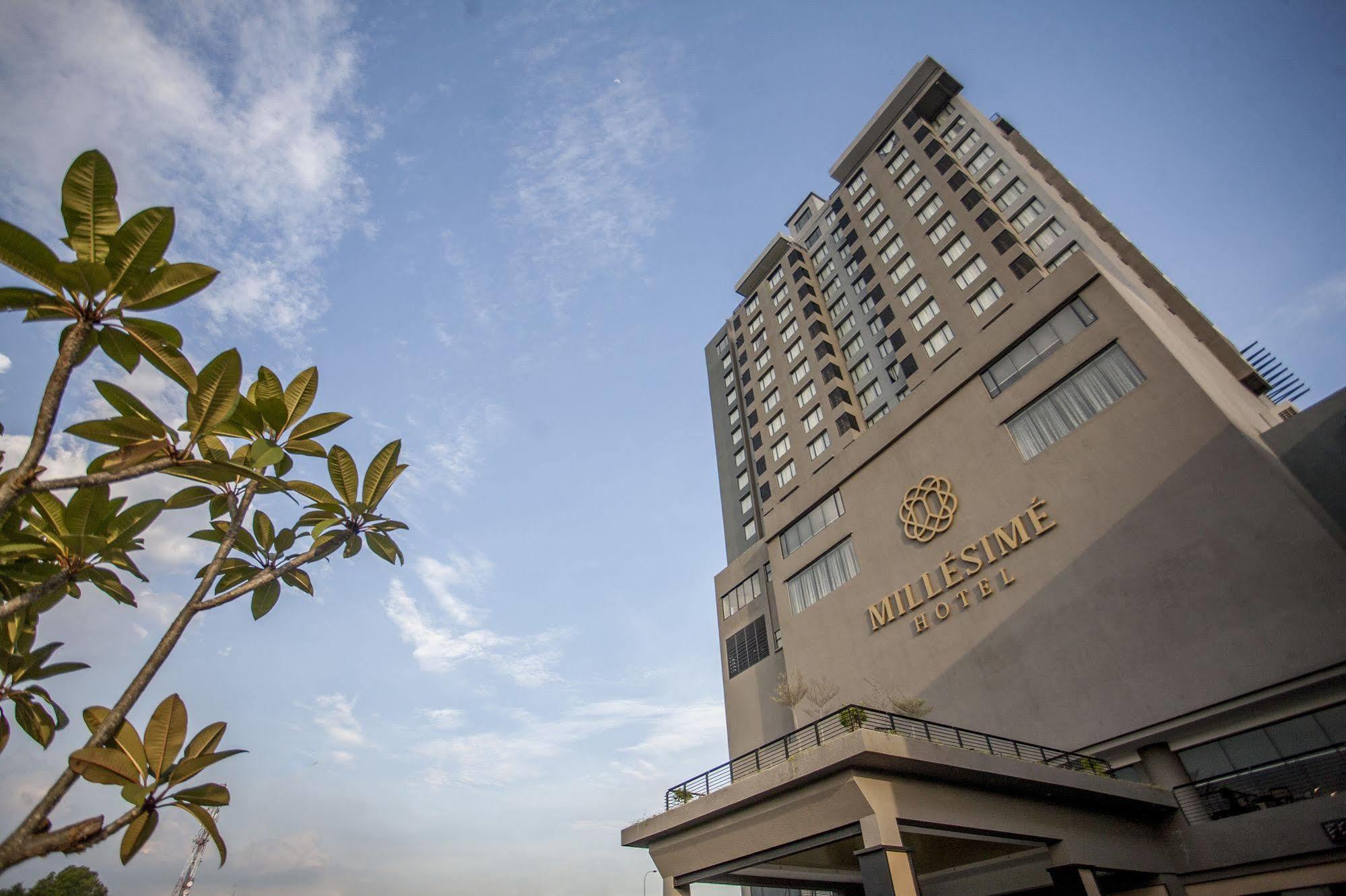 Millesime Hotel Johor Bahru Exterior photo