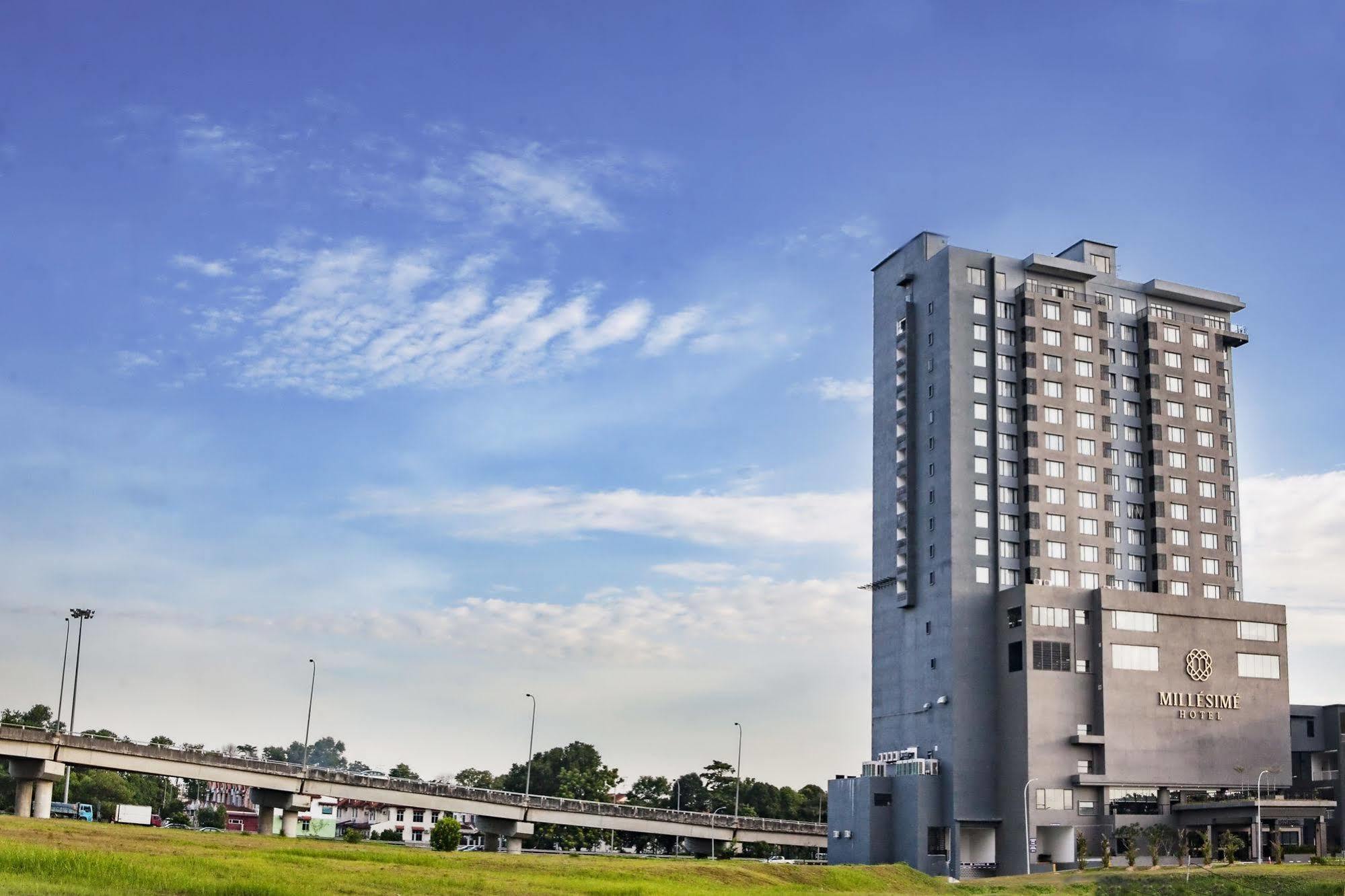 Millesime Hotel Johor Bahru Exterior photo